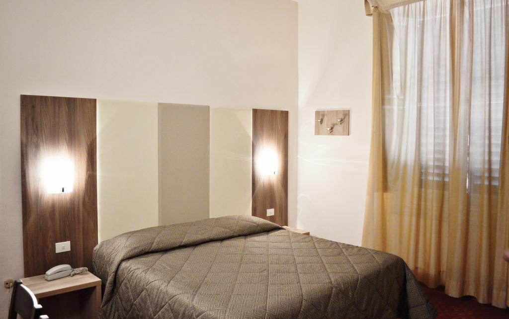 Hotel Arno Bellariva Флоренция Номер фото