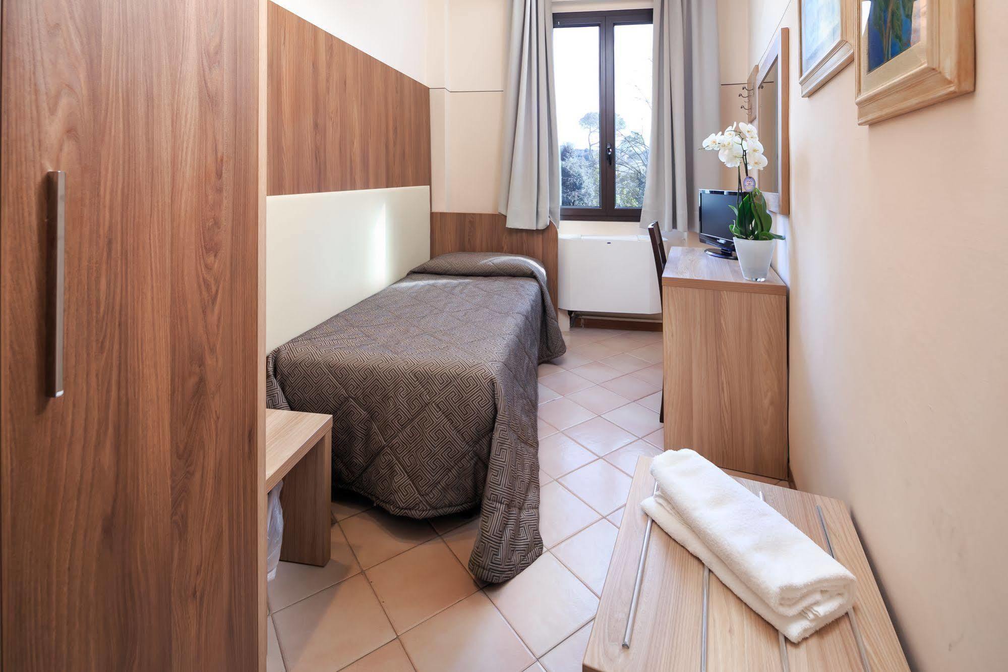 Hotel Arno Bellariva Флоренция Экстерьер фото