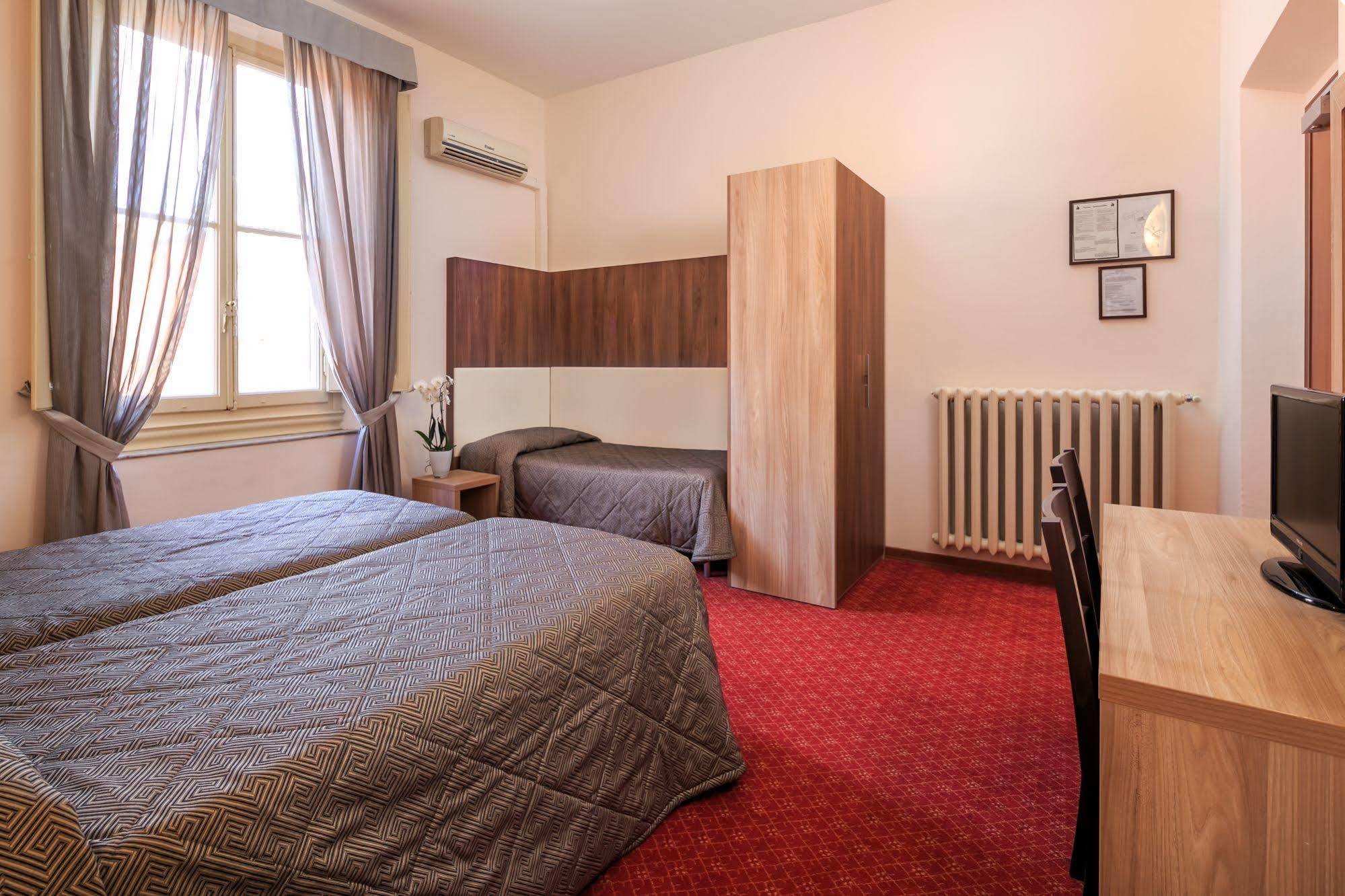 Hotel Arno Bellariva Флоренция Экстерьер фото