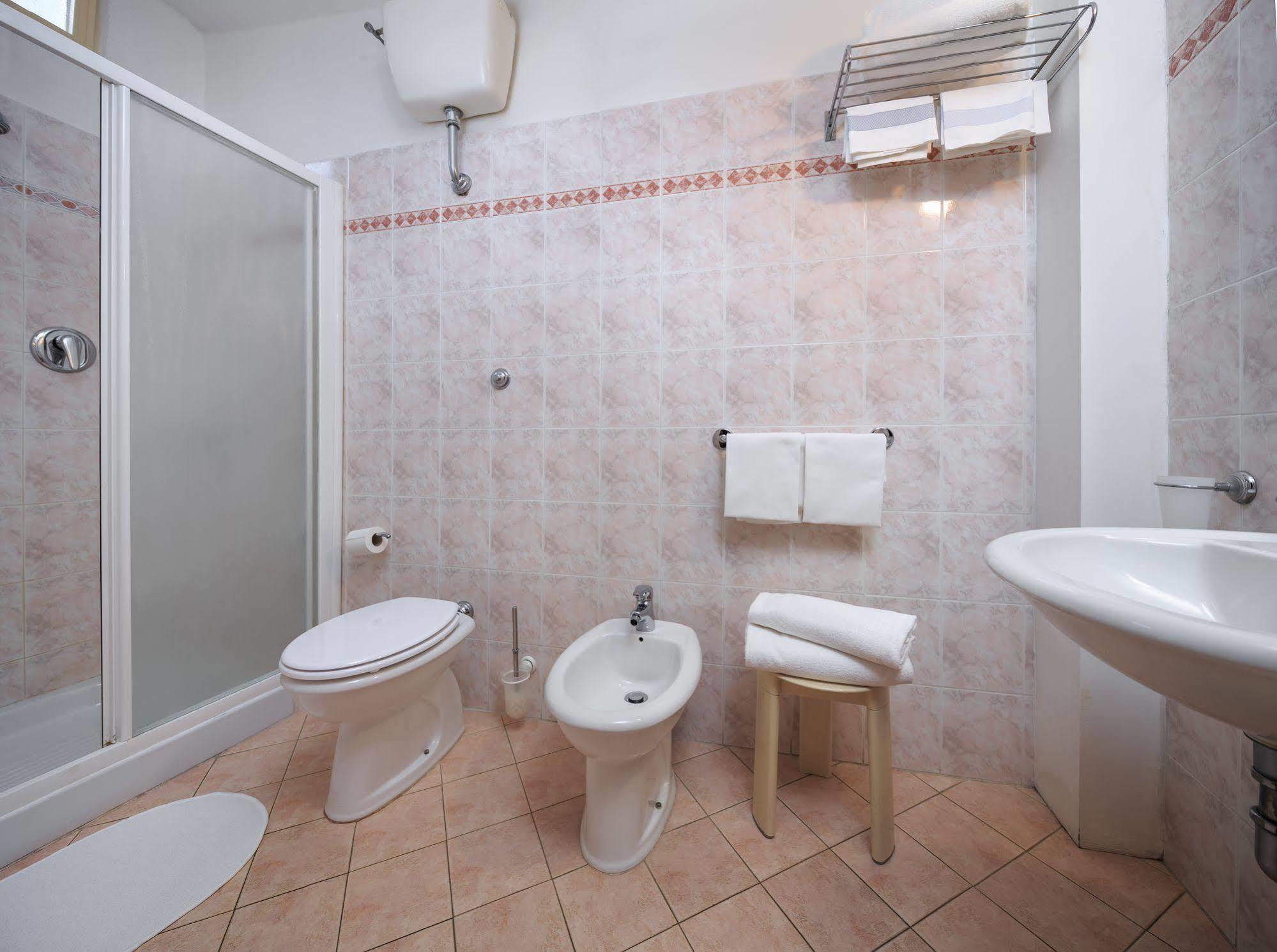 Hotel Arno Bellariva Флоренция Экстерьер фото